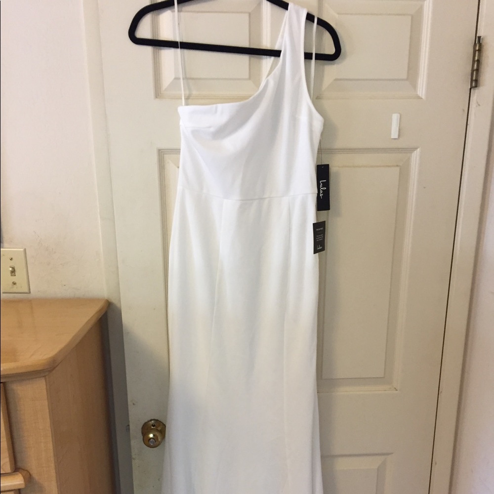 Lulu’s white dress M